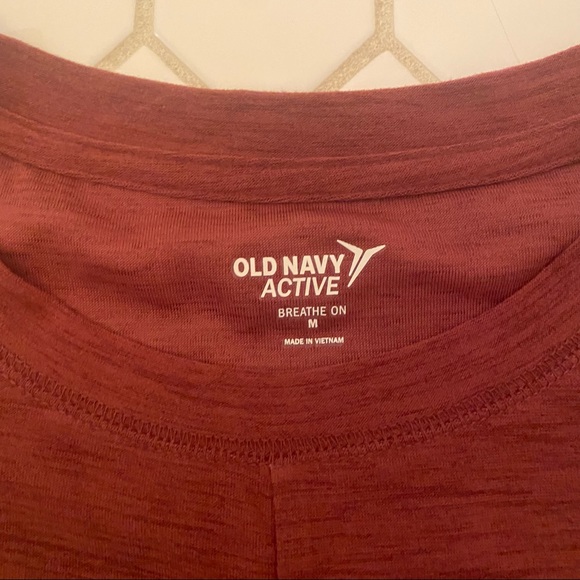 Old Navy Breathe On Active Tank NWOT - Picture 4 of 6